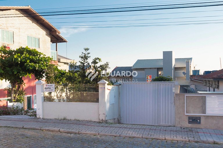 Casa beira mar com 04 dormitórios para 12 pessoas