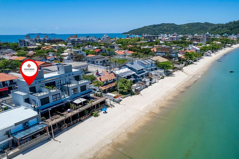 Residencial Leme Sobrado beira mar com 04 suítes para até 12