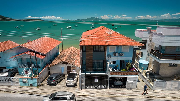 Sobrado para familias em frente ao Mar