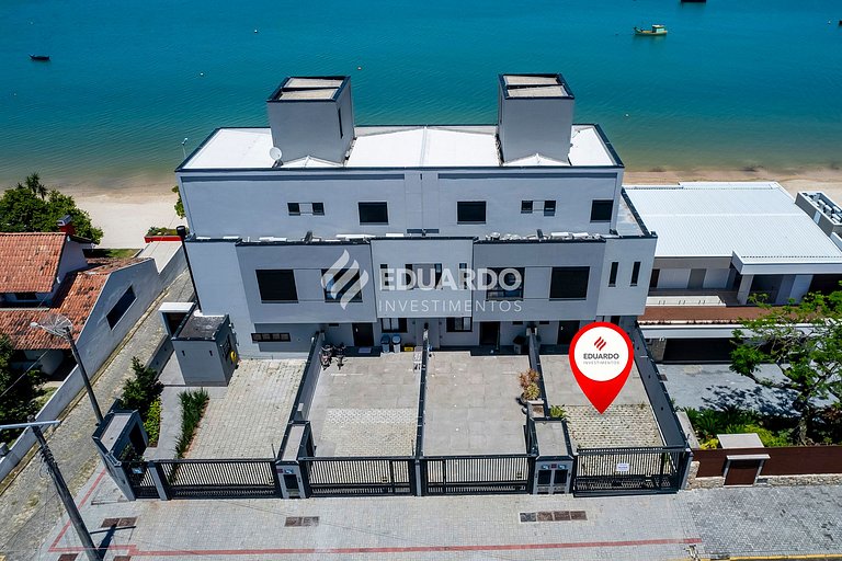 Triplex beira mar com 04 suítes para 12 pessoas.